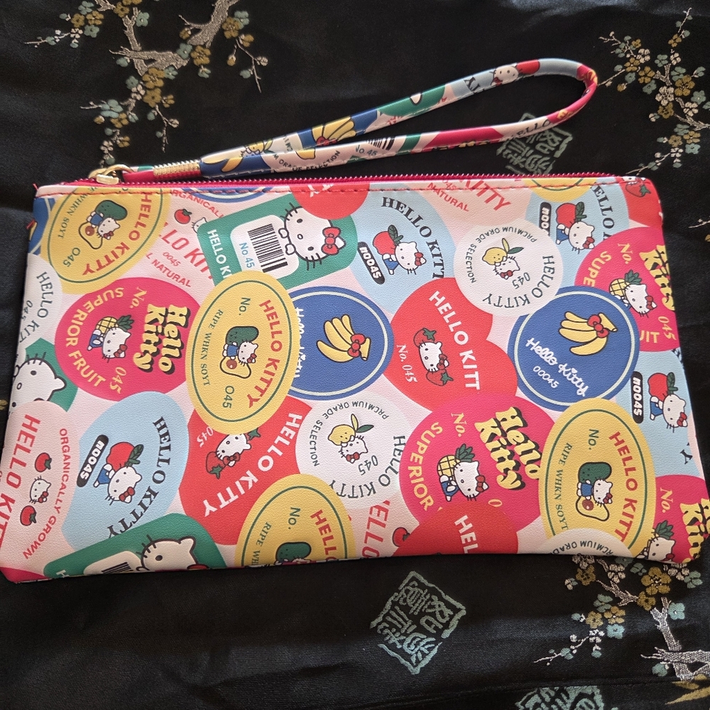 Hello Kitty Colorful Wristlet & Rings - Picture 2 of 7